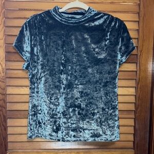 a new day Velvet Short Sleeve Top in Grey/Blue